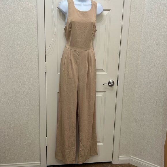 Nasty Gal Khaki Beige Pants Romper Scoop Neck Sleeveless Wide Leg Cut Out Back - Picture 1 of 17